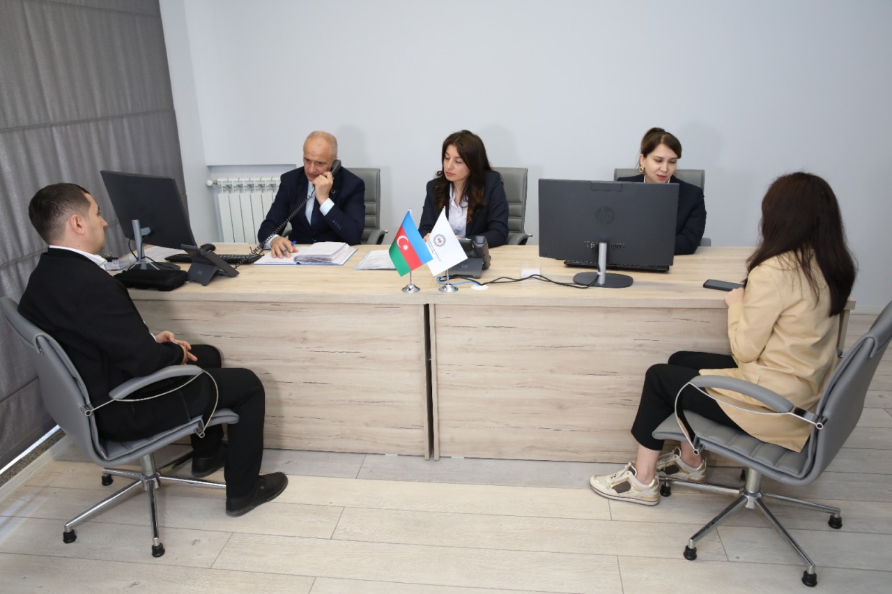 Deputatlar Azərbaycan Həmkarlar İttifaqları Konfederasiyasında olub - FOTOLAR